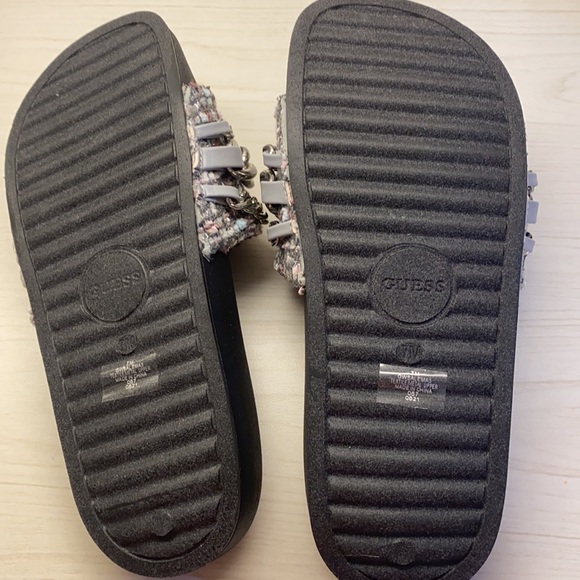 Guess Salina Flat Sandals Grey/Pink Silver Chains Sz 7M Light Comfy Brand New - Picture 8 of 9